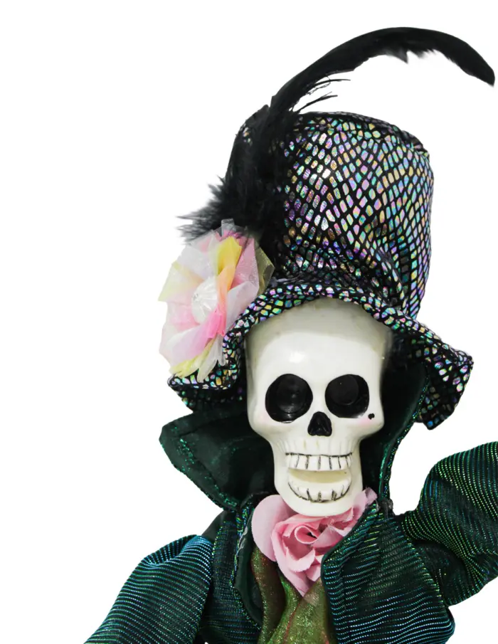 Esqueleto con traje verde con sombrero de 50cm - Image 3