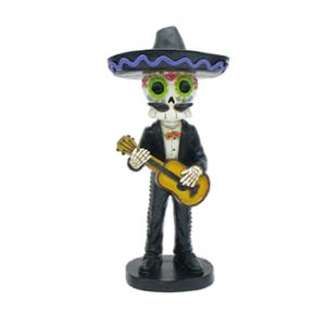Esqueleto de poliresina vestido de mariachi tocando guitarra de 10x9x21.5cm