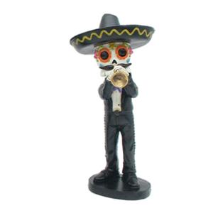 Esqueleto de poliresina vestido de mariachi tocando trompeta de 10x9x21.5cm