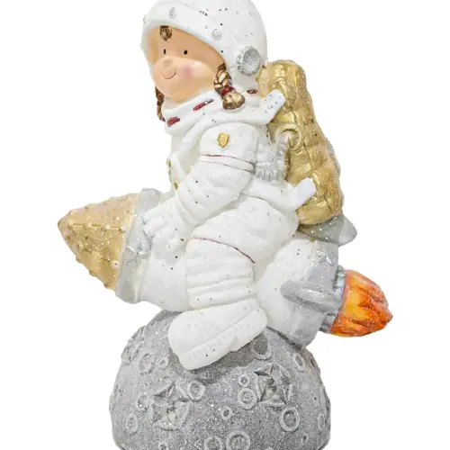 Niña con traje