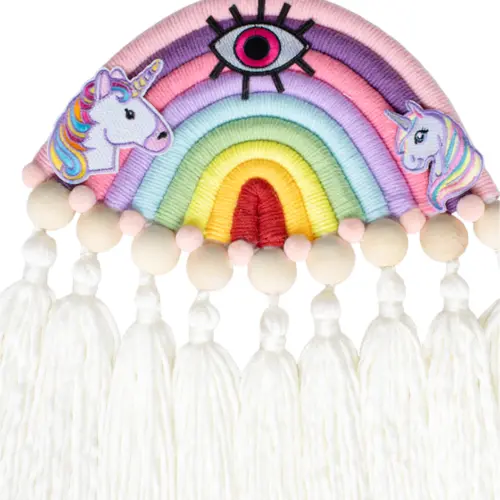 Colgante de pared de macrame diseño multicolor con barbitas de color natural de 28x3x42cm
