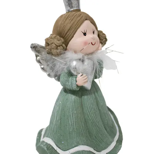 Reina de poliresina con vestido verde y corazon de 11.5x10x19.5cm