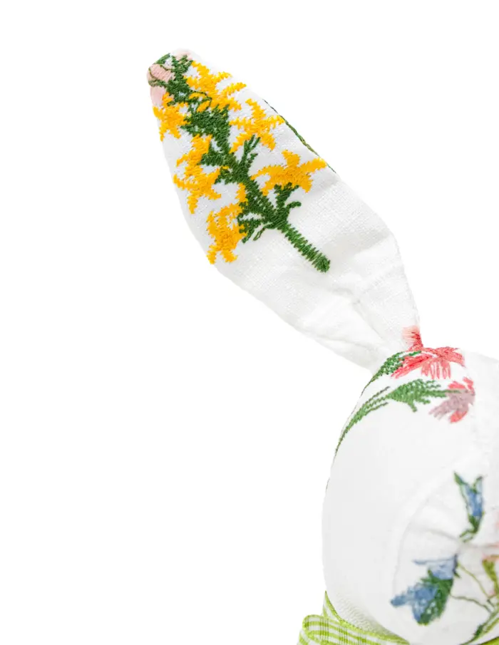 Decoración diseño conejo blanco con detalles de flores con moño verde de 4.5x6.5x21cm - Image 3