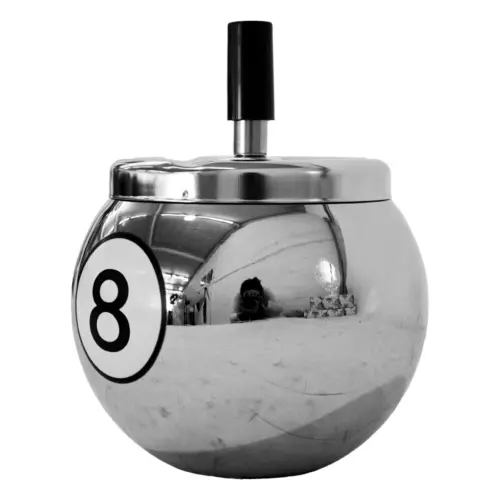 Cenicero diseño bola de billar 8