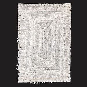 Mantel individual rectangular bordado de chaquiras blancas de 45x30cm