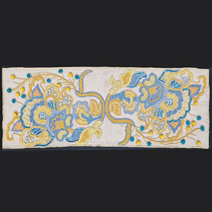 Camino de mesa bordado de chaquiras amarillo azul de 90x34cm