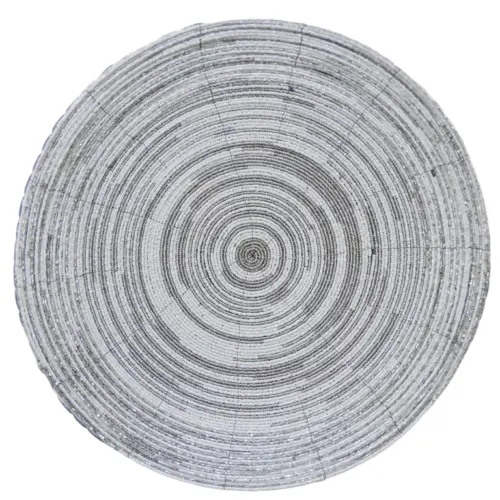 Mantel individual redondo con cuentas blancas y plateadas de 35cm
