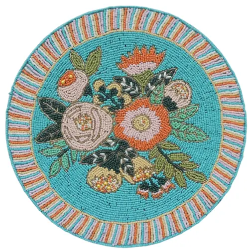 Mantel individual bordado de chaquiras con flores azul y naranja de 35cm