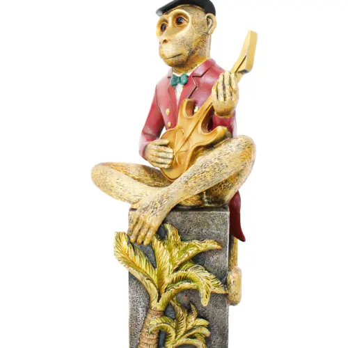 Chango de poliresina tocando guitarra de 15x14x40cm