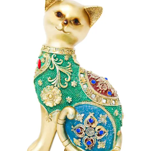 Gato de poliresina dorado con incrustaciones verdes brillantes de 12x7x21.5cm