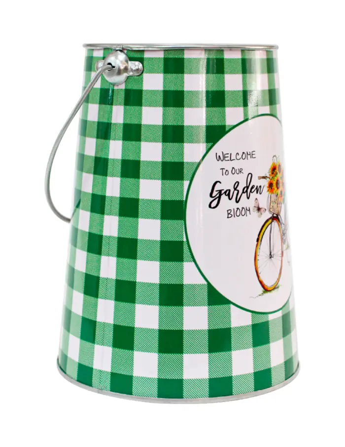 Bote de metal con agarradera diseño cuadros de color verdes con blanco y flores con bicicleta de 13x - Image 3