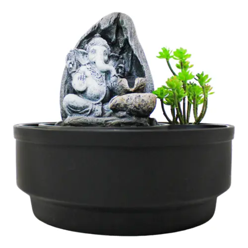 Fuente de poliresina con ganesha y árbol de 21x21x21cm