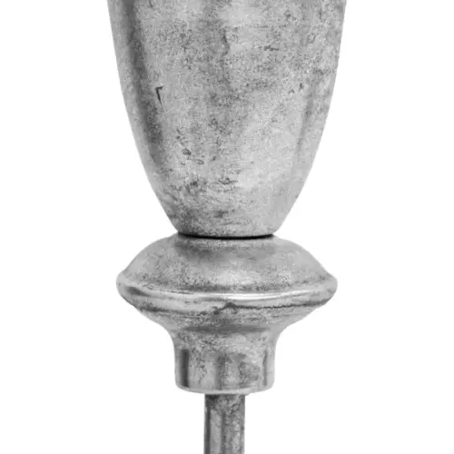 Candelabro de metal plateado