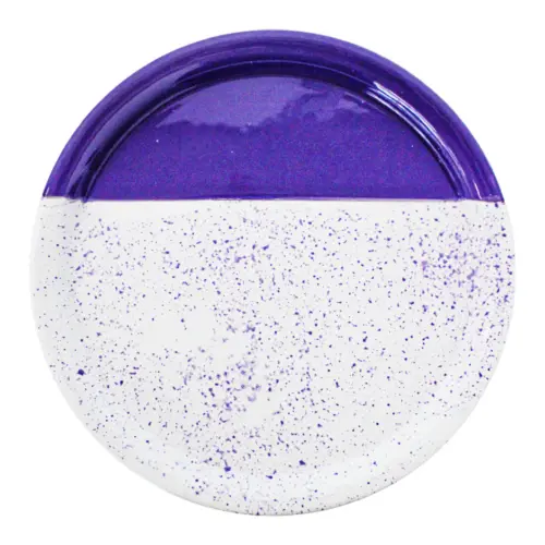 Plato de peltre morado con blanco y puntos de 26x26x1.5cm