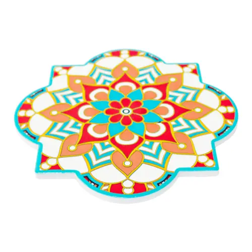 Portacaliente diseño mandala de color verde con rojo de 20x20cm
