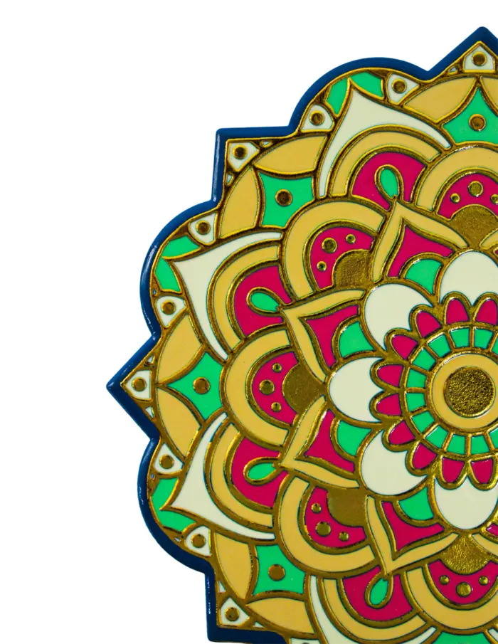 Portacaliente diseño mandala amarillo con rojo de 20x20 - Image 3