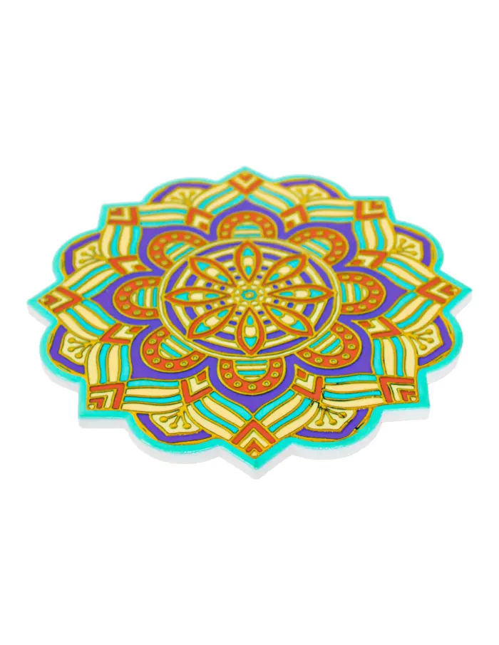 Portacaliente diseño mandala amarillo con morado de 20x20 - Image 2