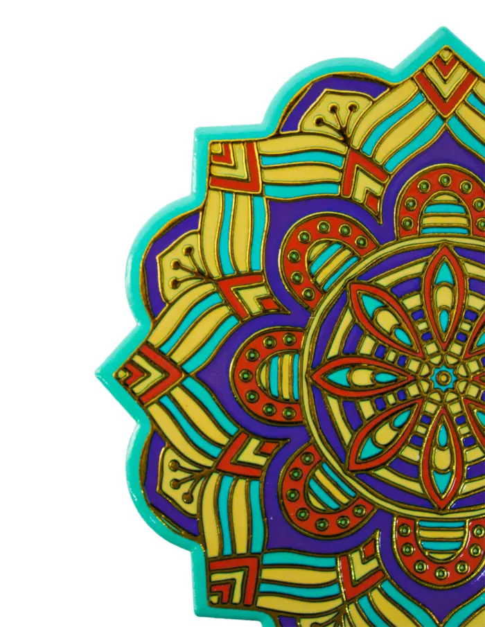 Portacaliente diseño mandala amarillo con morado de 20x20 - Image 3