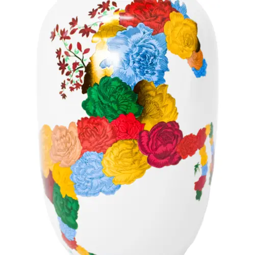 Florero de porcelana diseño tibor blanco con caballo de colores de 16.5×16.5×27.2cm