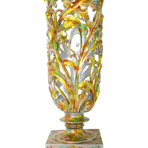 Jarrón diseñó calado con base iridiscente de 26.5×26.5x63cm