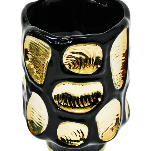 Florero de porcelana negra con dorado de 16.3×16.3x24cm