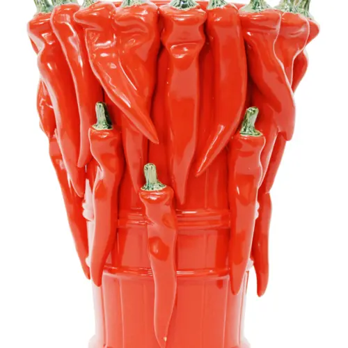 Florero de porcelana con chiles naranjas de 21.5×21.5x27cm