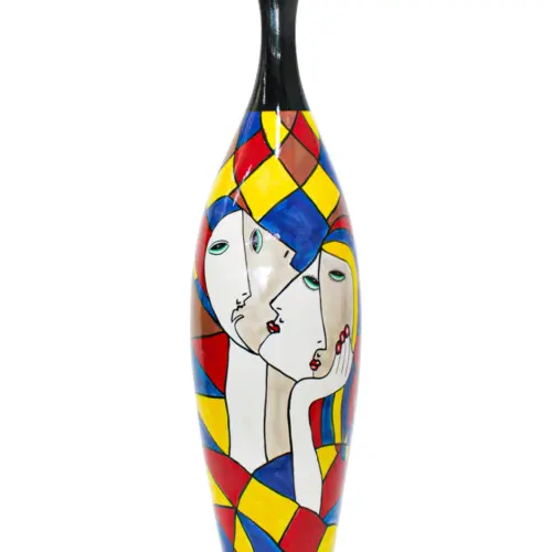 Florero de porcelana diseño rostro de mujeres de 24x24x88.5cm