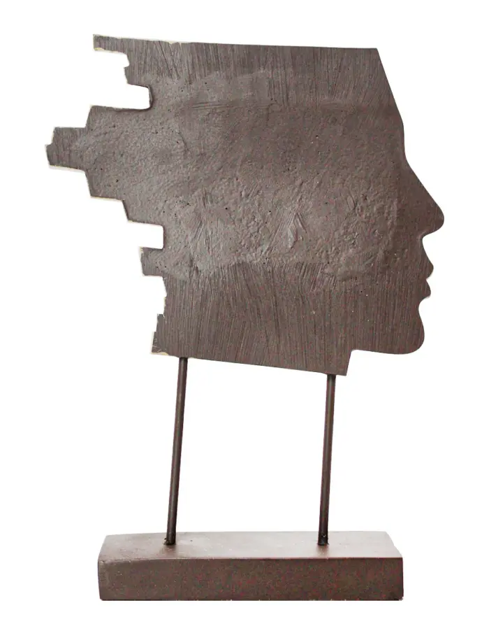 Escultura de rostro desprendiendose de resina - Image 3
