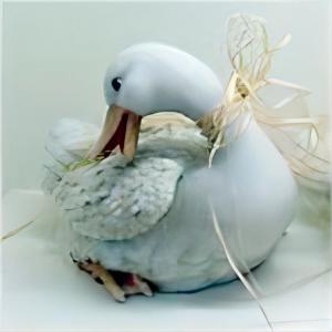 Pato de resina marfil de 27x17x19cm
