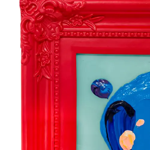 Cuadro con pintura de color azul de colores con marco rojo de 30x36cm