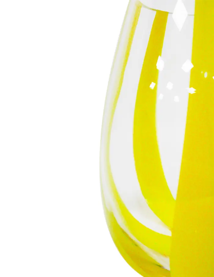Florero de cristal transparente con linea de color amarilla de 15x15x16.5cm - Image 4