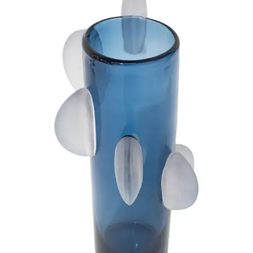 Florero de vidrio cilindrico azul con bordes vicelados de 18.5×18.5x37cm