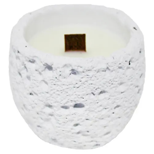 Vela con base de resina blanca de 7.5×7.5×6.5cm