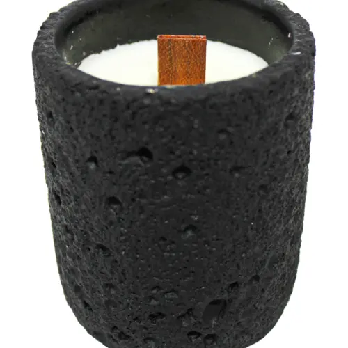 Vela con base de resina cilindrica negra de 8x8x9.5cm