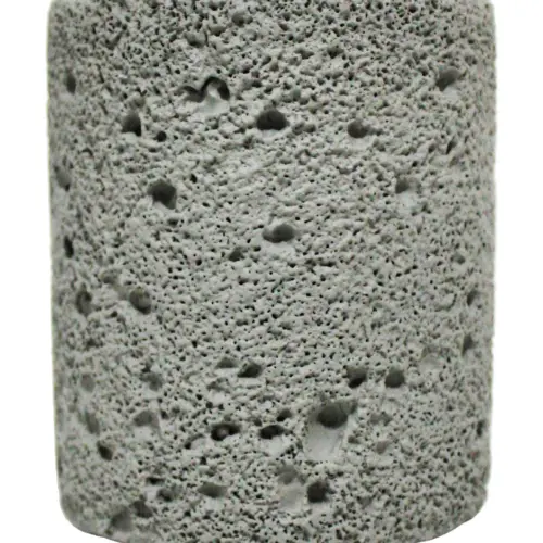 Vela con base de resina cilindrica gris de 8x8x9.5cm