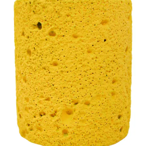 Vela con base de resinia cilindrica amarilla de 8x8x9.5cm