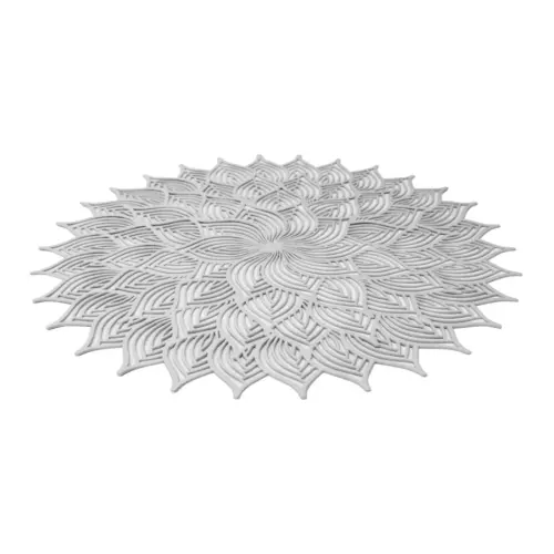 Mantel de plastico calado plateado diseño flor de 38x38x0.1cm