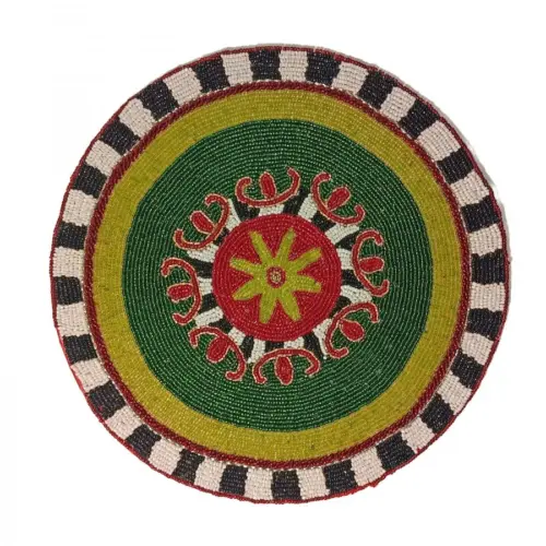 Mantel individual bordado de chaquiras diseño roja con verde de 35cm