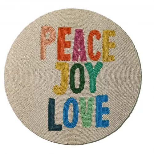 Mantel individual bordado de chaquiras con leyenda PEACE JOY LOVE de 35cm