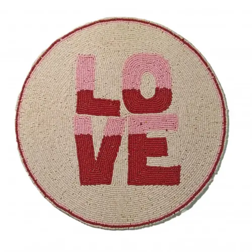Mantel individual bordado de chaquiras con leyenda LOVE de 35cm