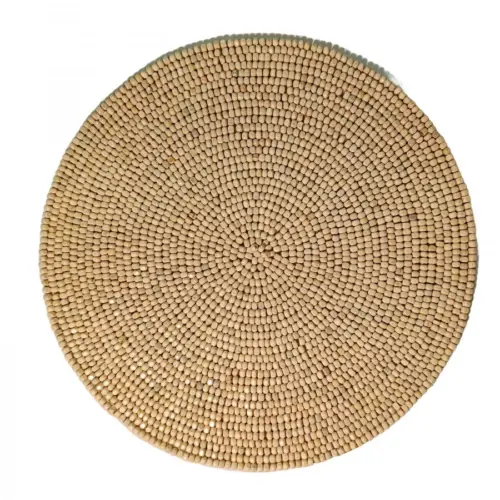 Mantel individual bordado con cuentas de madera de 35cm