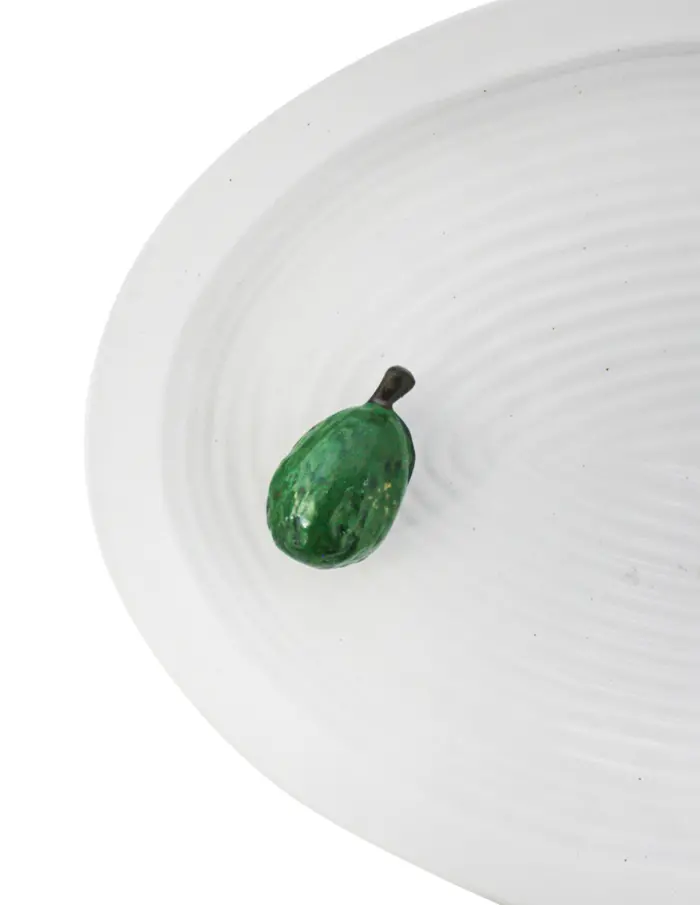 Plato de porcelana ovalado con higo verde de 35.9x25.7x4.1cm - Image 3