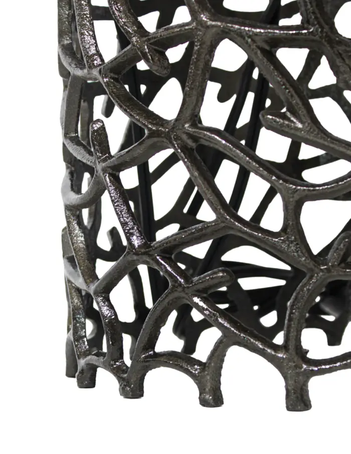 Lámpara de piso cilíndrica de metal calada de 25x25x102cm - Image 2