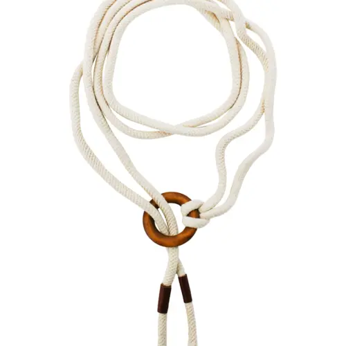 Cinturón de cuerda blanco con hebilla de madera de 5x120x0.1cm