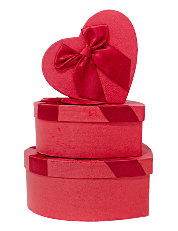 Juego de 3 corazones de carton rojo con moño de 20x22x9cm - Image 3