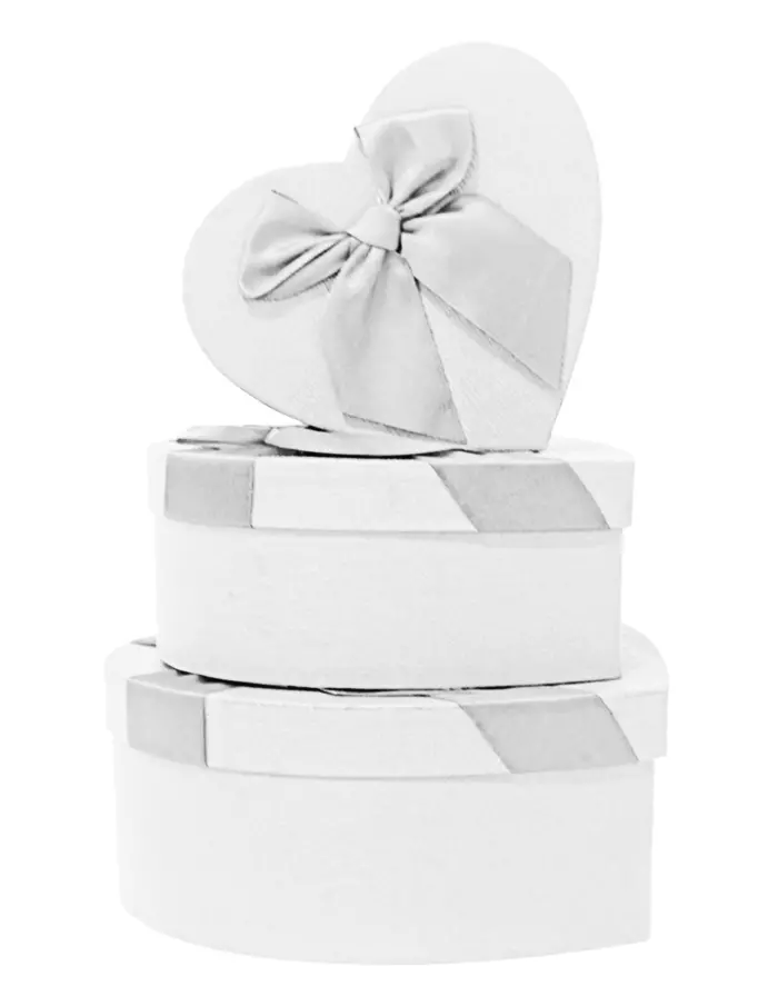 Juego de 3 corazones de carton blanco con moño de 20x22x9cm - Image 3