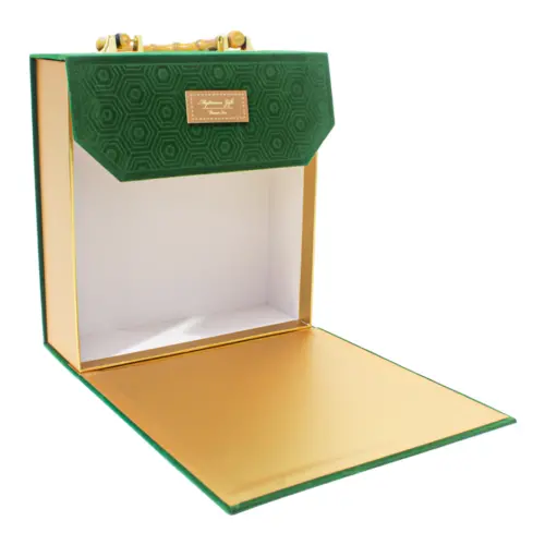 Bolsa de carton estampado verde con asa diseño bambu de 21.5x8x23cm8x21.5x23cm
