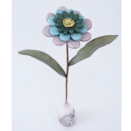 Flor de latex azul con lila en base de madera de 12x12x35cm