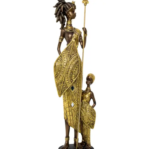 Africana de poliresina con niña y lanza con escudo dorado diamantado de 11.5×8.5x46cm