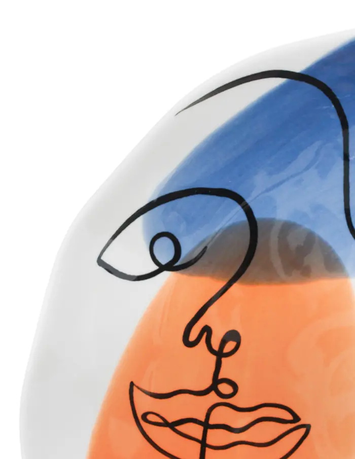 Plato hondo de porcelana blanca diseño rostro naranja con café de 26.7x26.7x2.8cm - Image 4
